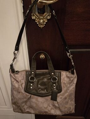 Coach F19242 Ashley Signature Satchel Convertible Bag  - EUC